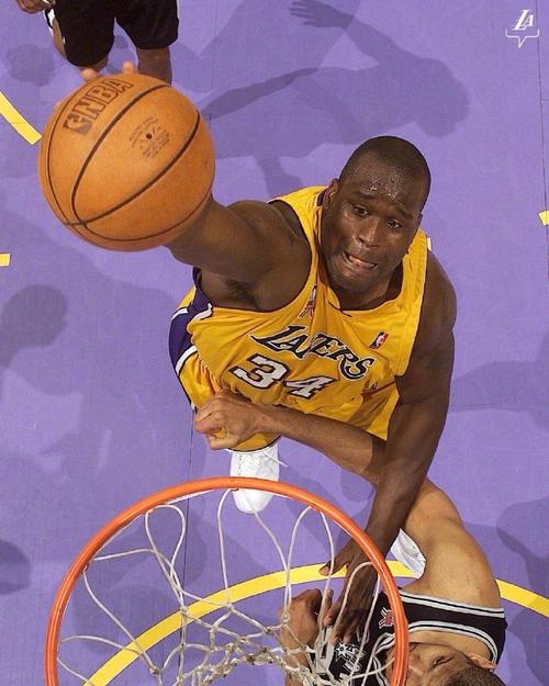 河南队祝贺重庆铜梁龙冲超：中超赛场将因你们的到来更加精彩（河南队向重庆铜梁龙致贺：成功冲超，中超因你们更精彩）