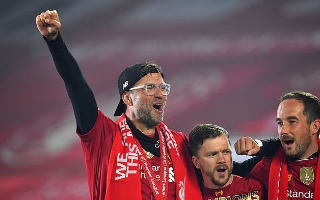 本菲卡欧冠出局将致穆里尼奥冬窗零引援（本菲卡无缘欧冠或致穆里尼奥冬窗无引援）