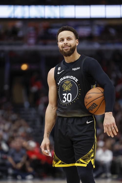 库杜斯：孙兴慜是我们的榜样，有点遗憾没能和他踢更多比赛（库杜斯：孙兴慜堪称典范，未能与他更多对决令人遗憾）