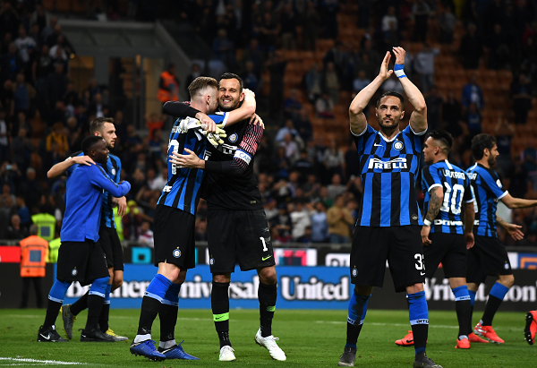 球星被拍到训练加练远射，努力程度获认可（球星被曝训练场加练远射，拼劲获外界称赞）