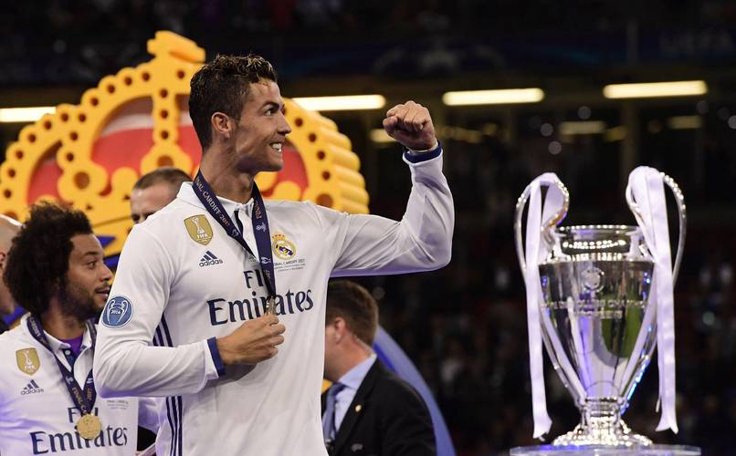 那年因为河北华夏幸福，我一头扎进了懂球帝的球迷圈...（那一年，河北华夏幸福把我带进了懂球帝的球迷圈）