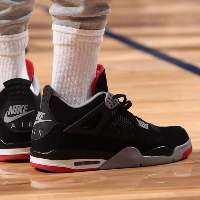 巴尔泰萨吉：现在谈意甲冠军为时过早；我有点像斯皮纳佐拉（巴尔泰萨吉：意甲争冠尚早，我的风格有点像斯皮纳佐拉）