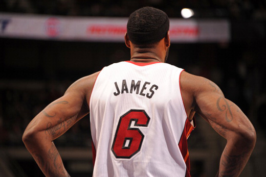 世体：热刺将久保建英列入冬窗引援名单，球员解约金6000万欧（世体：热刺将久保建英纳入冬窗引援目标，解约金为6000万欧元）