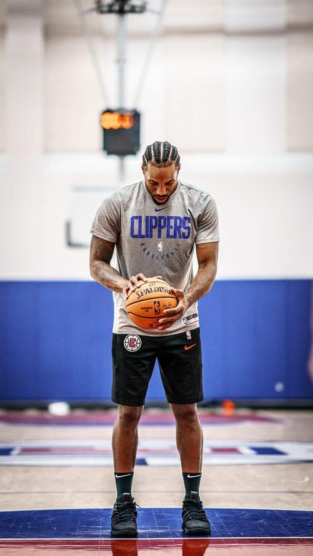 里程碑，颜骏凌已为上海海港出战500场比赛（颜骏凌为上海海港出战第500场，生涯里程碑时刻）